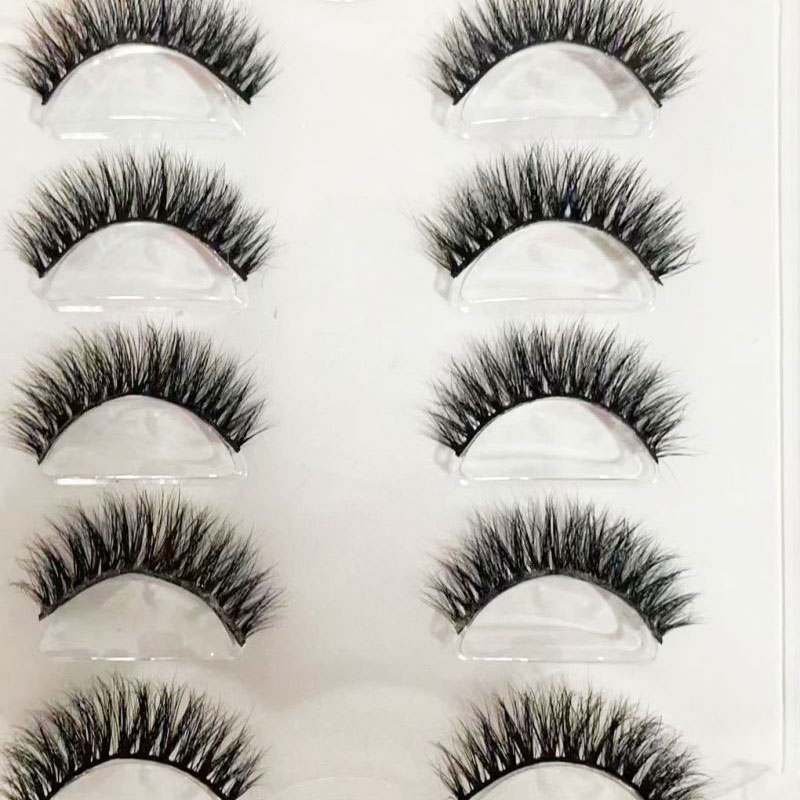 How many times can a pair of fake eyelashes be used?